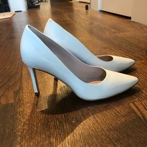 white pumps size 8